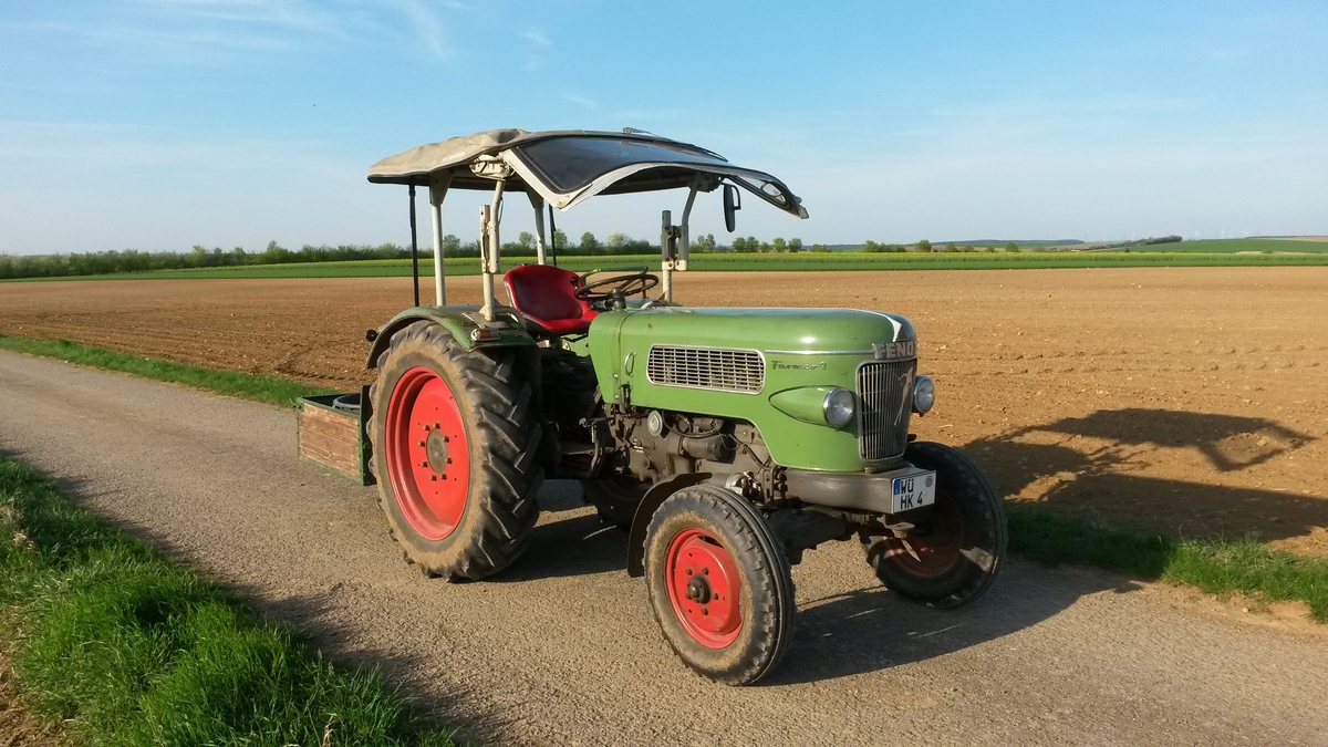 Malvorlage traktor fendt farmer 2 information